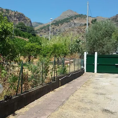 Saro's Villa *